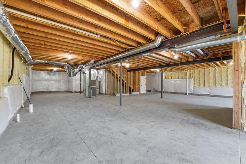 10022 N Oakland Avenue — photo 46