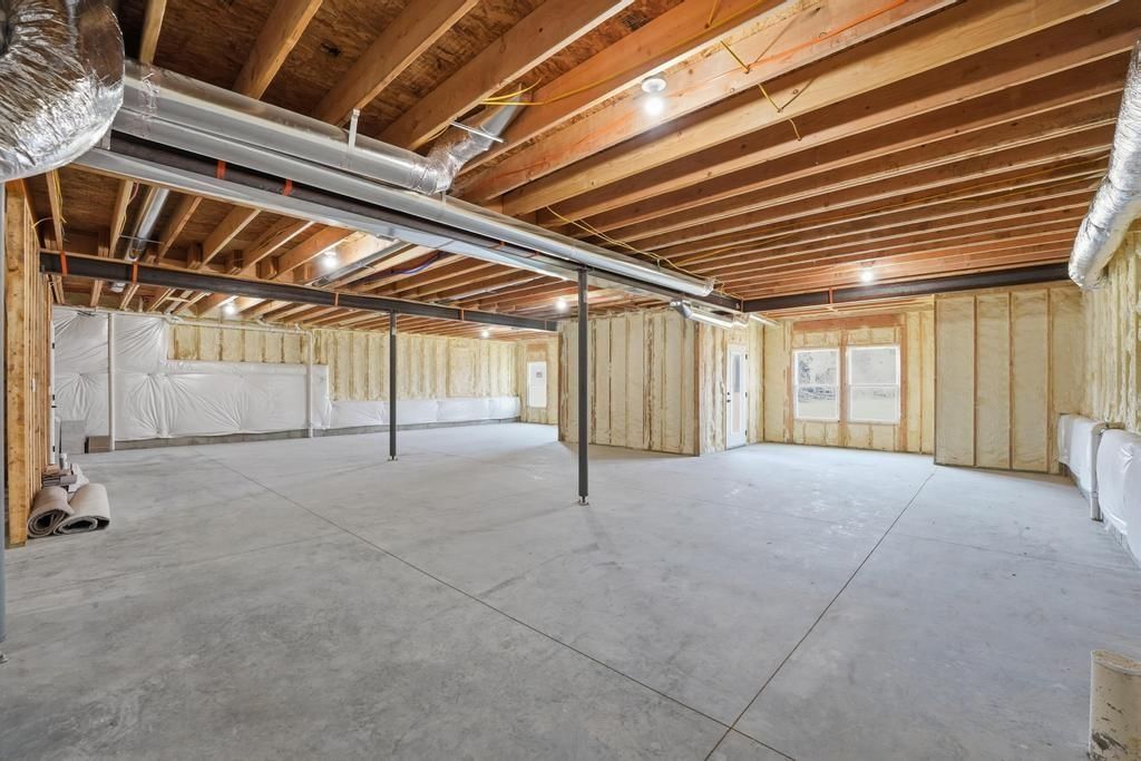 10022 N Oakland Avenue — photo 47
