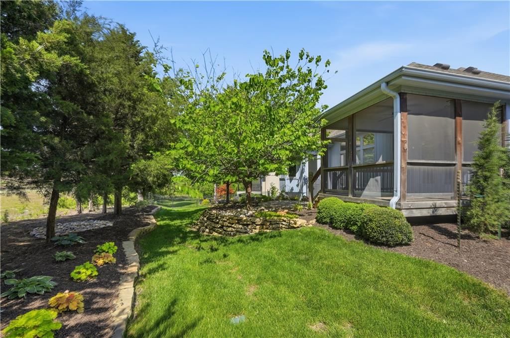 9892 Hollis Lane — photo 44