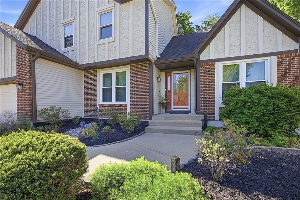 15506 W 92nd Place — photo 3