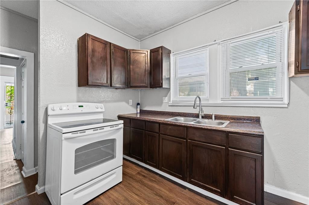 4607 Olive Street — photo 10