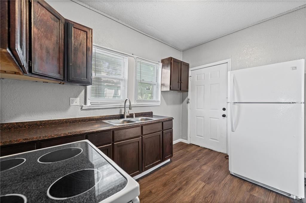 4607 Olive Street — photo 12