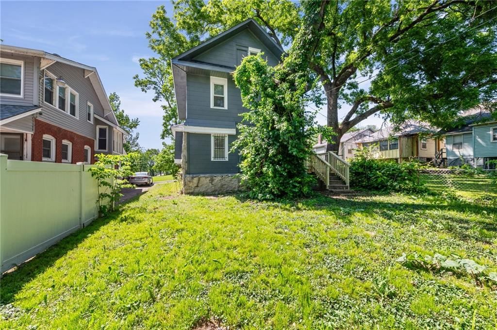 4607 Olive Street — photo 36