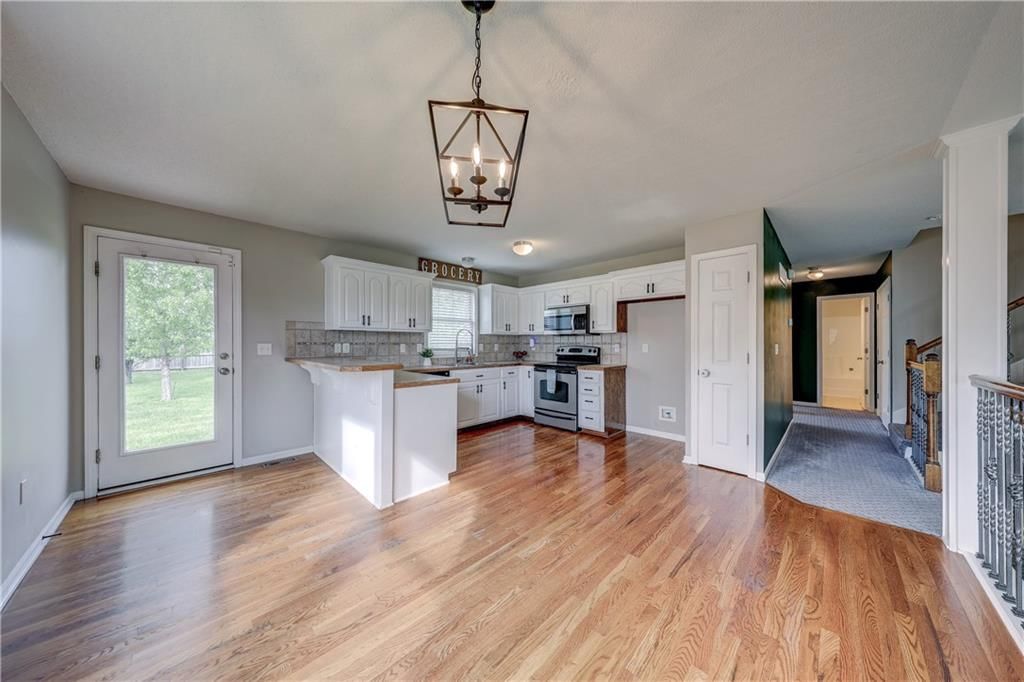 3725 N 152nd Court — photo 8