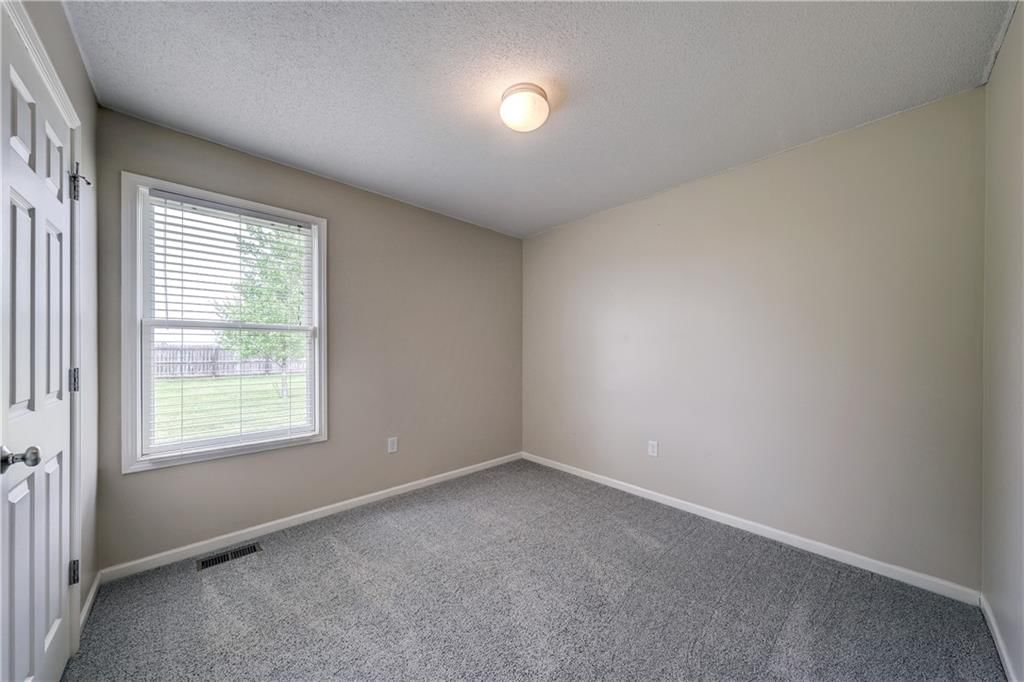 3725 N 152nd Court — photo 16