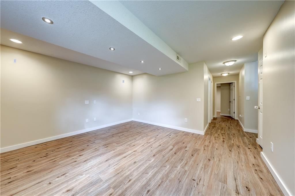 3725 N 152nd Court — photo 19