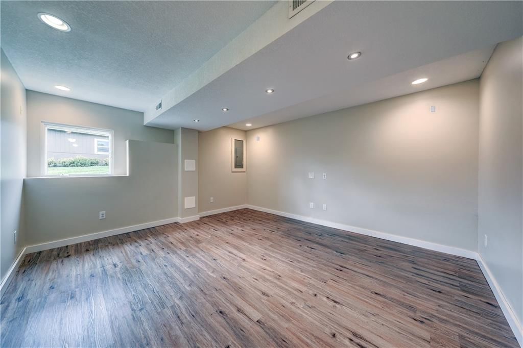 3725 N 152nd Court — photo 21