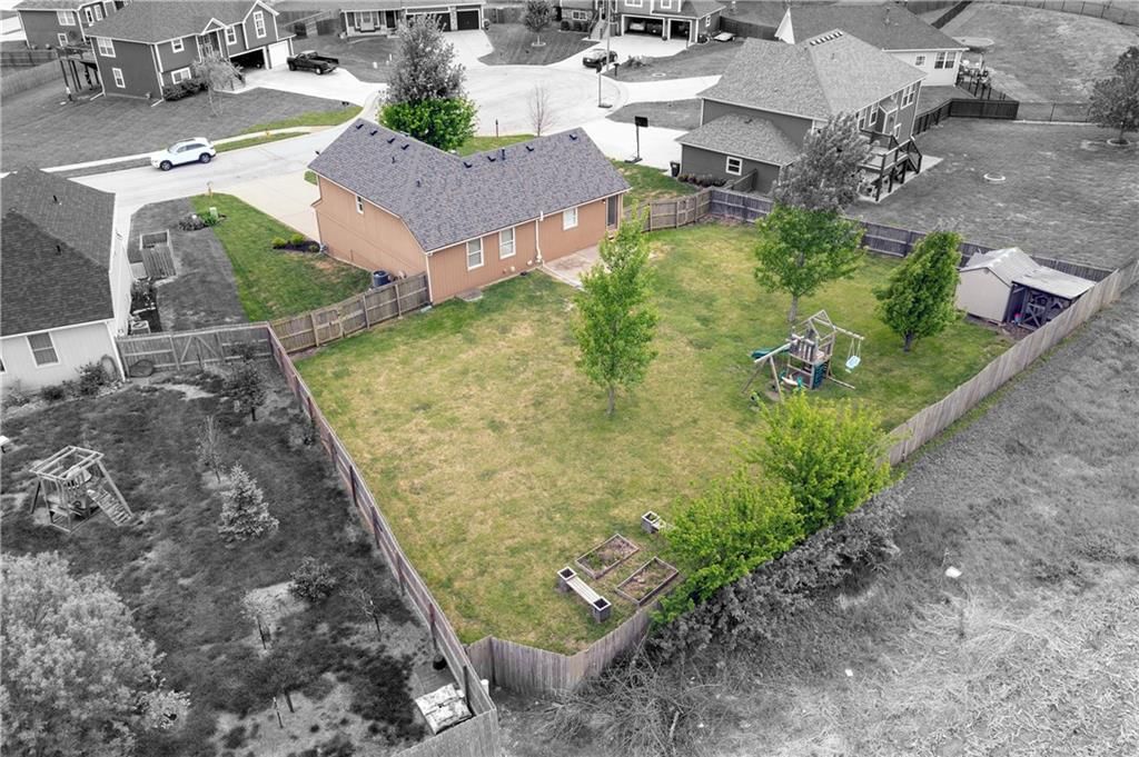 3725 N 152nd Court — photo 23