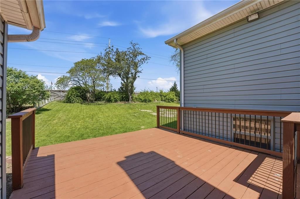 211 NE Hearnes Avenue — photo 54