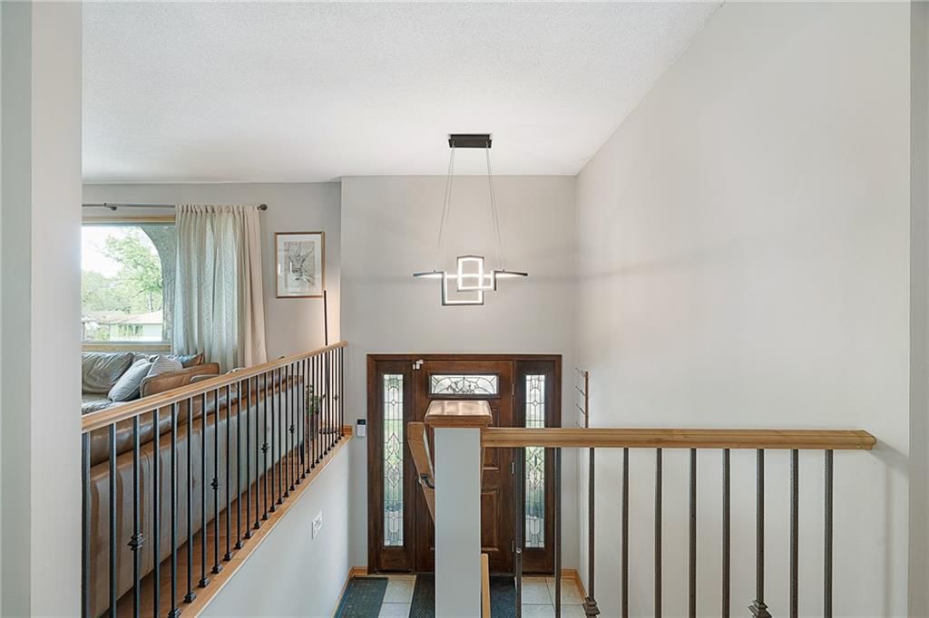2913 Chisholm Drive — photo 4