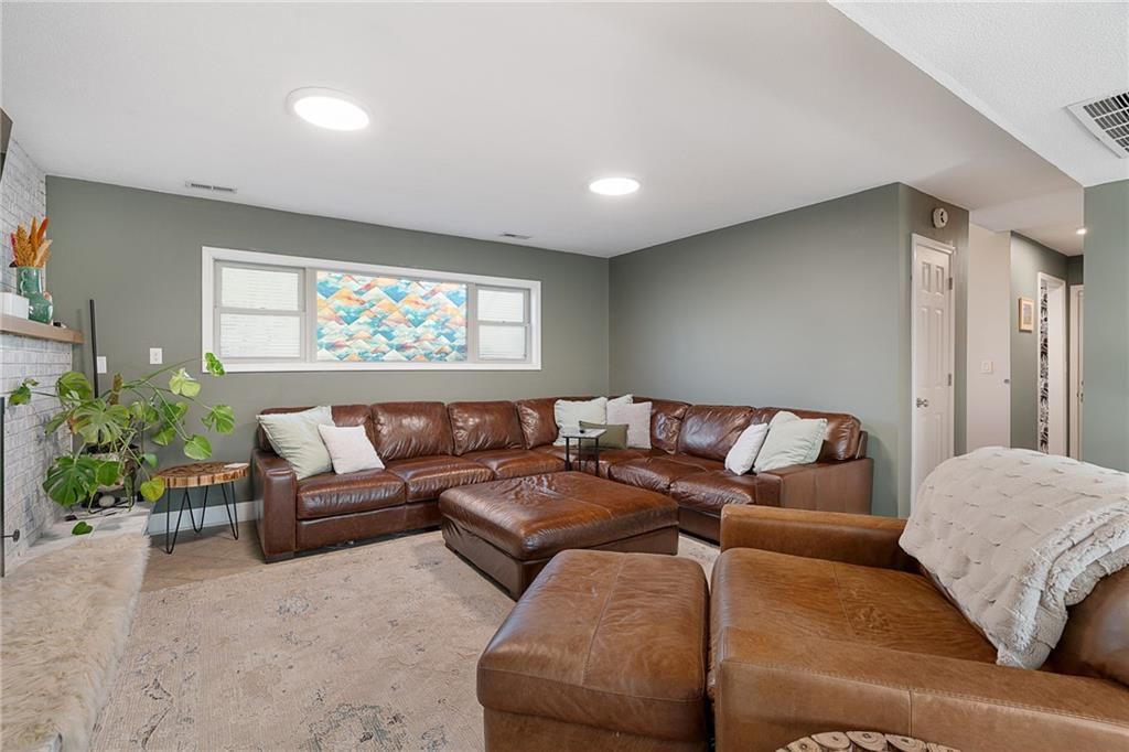 2913 Chisholm Drive — photo 28