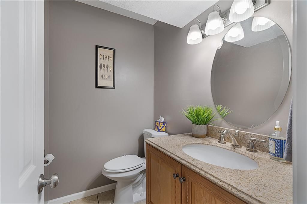 2913 Chisholm Drive — photo 35