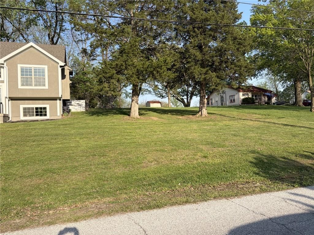 7309 NW Locust Drive — photo 3