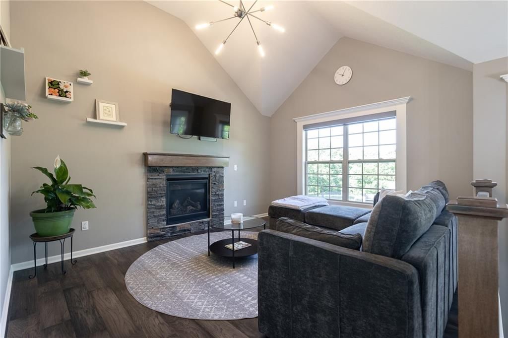 7309 NW Locust Drive — photo 4