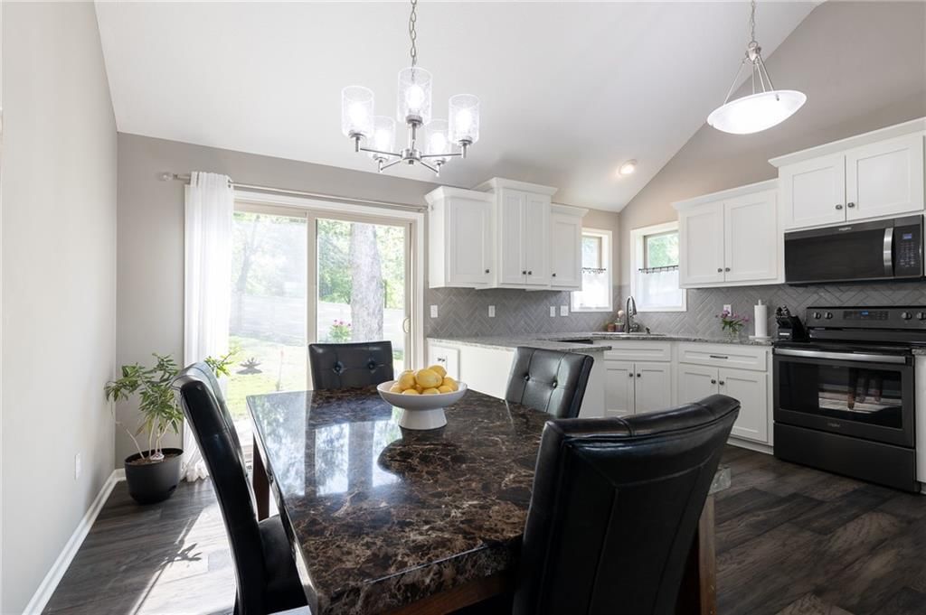 7309 NW Locust Drive — photo 6