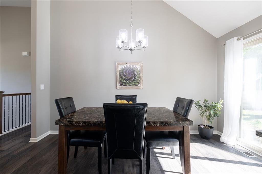 7309 NW Locust Drive — photo 8