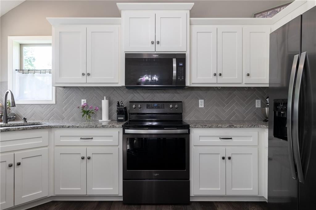 7309 NW Locust Drive — photo 12