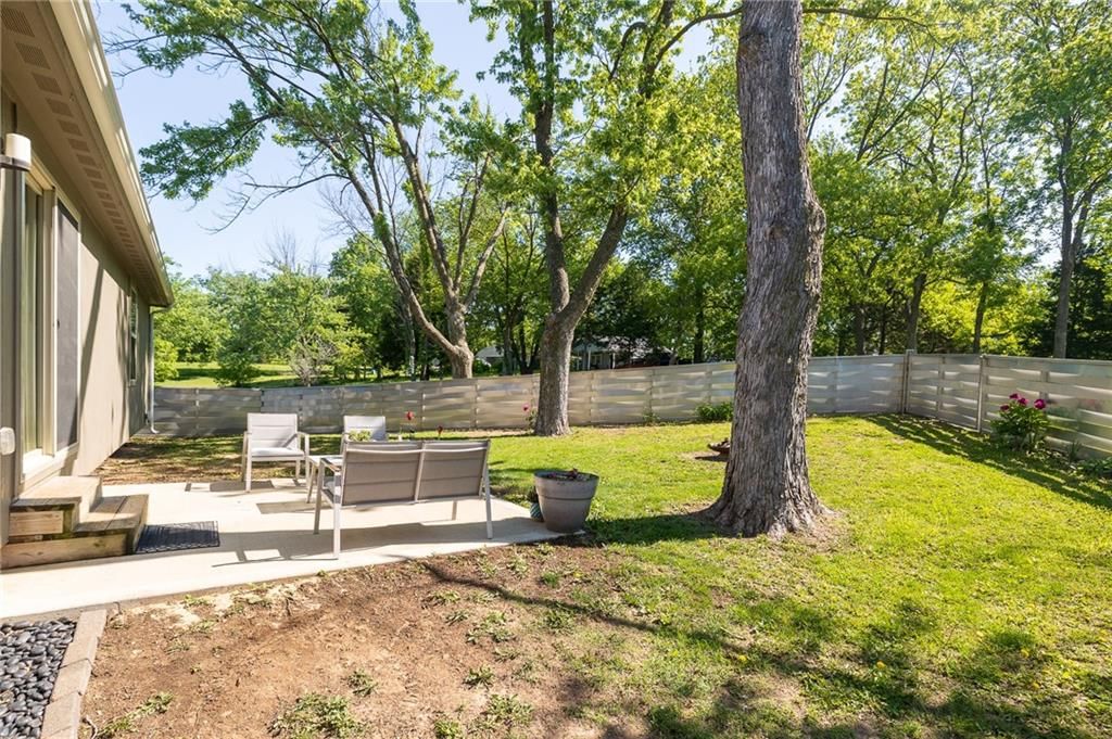 7309 NW Locust Drive — photo 27