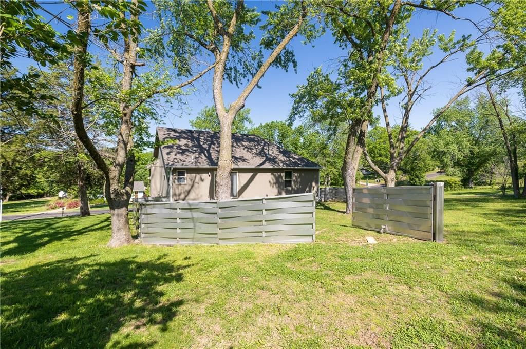 7309 NW Locust Drive — photo 30