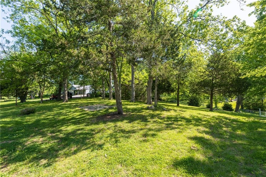 7309 NW Locust Drive — photo 31