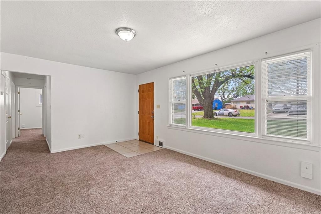 11115 Winchester Avenue — photo 10