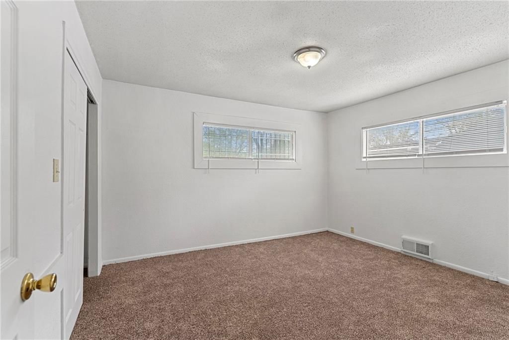 11115 Winchester Avenue — photo 16