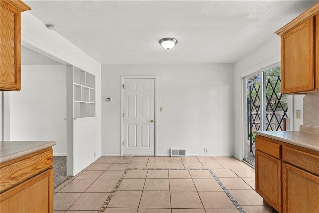11115 Winchester Avenue — photo 19