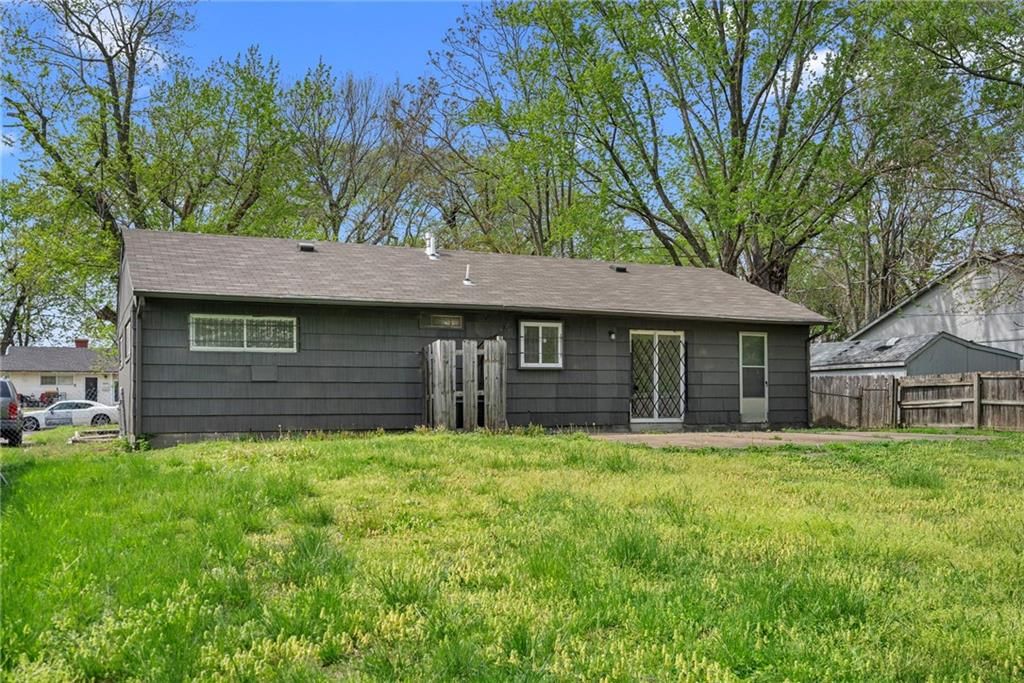 11115 Winchester Avenue — photo 24