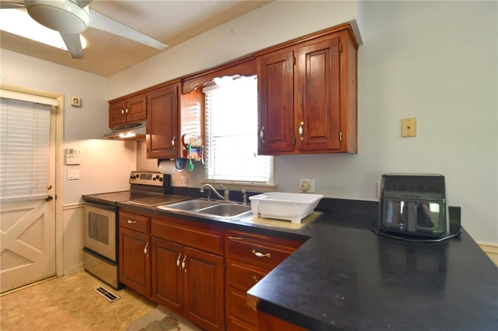 8000 Riverview Avenue — photo 3