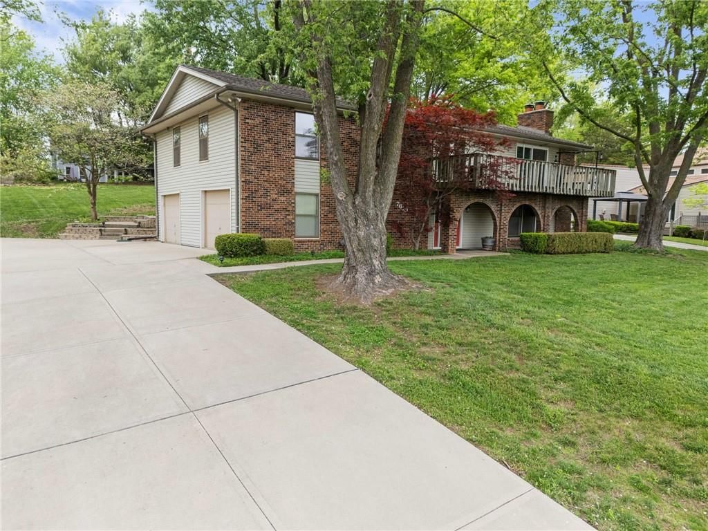 7610 NW Westside Drive — photo 3