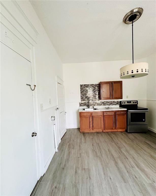 2421-2423 S 11th Street — photo 9