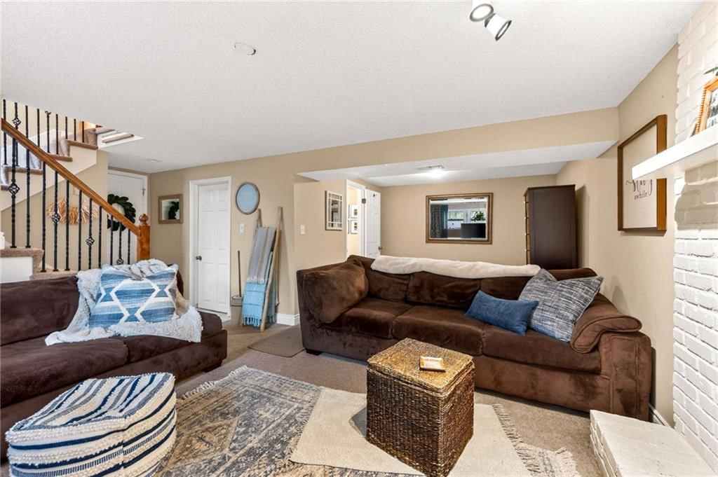 525 NE Noeleen Lane — photo 31