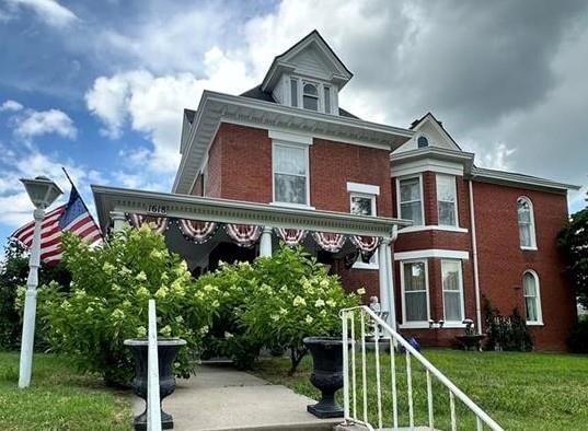 1618 State Street — photo 4