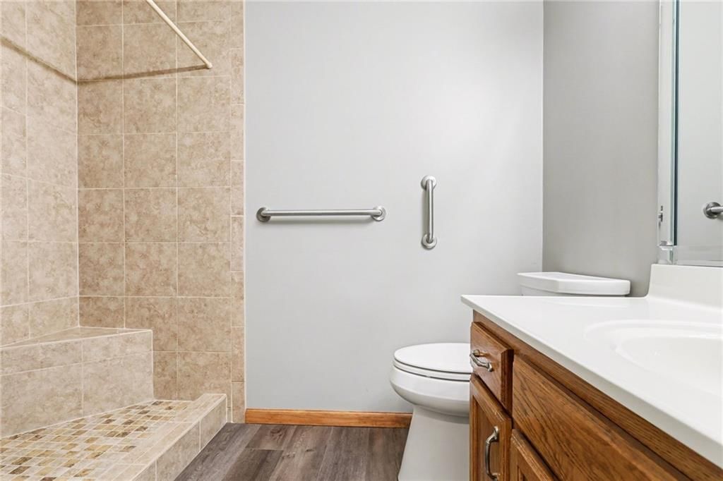 600 SE Saratoga Drive — photo 9