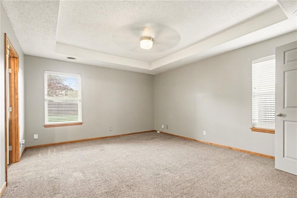600 SE Saratoga Drive — photo 11