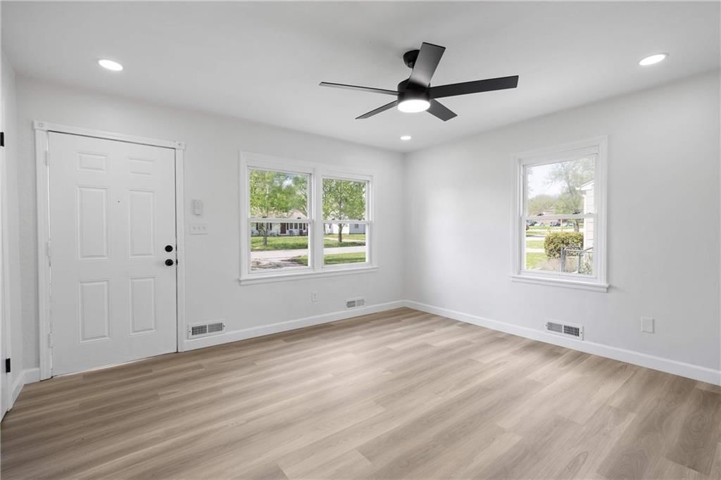 409 Robie Drive — photo 9