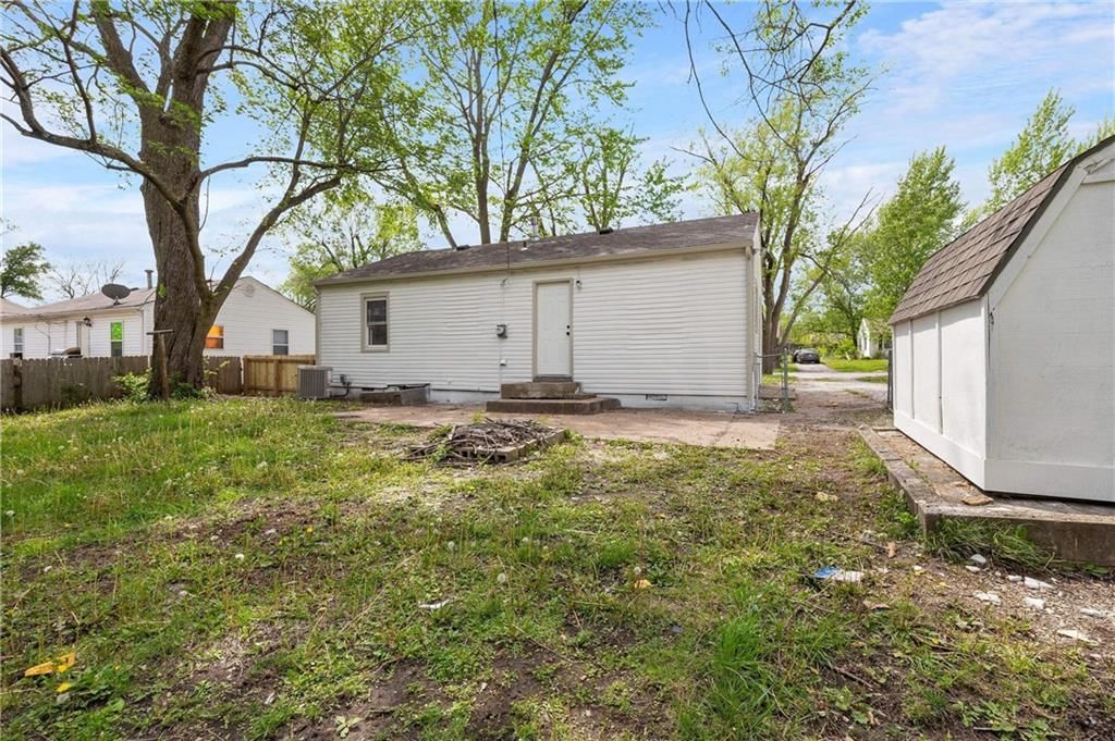 409 Robie Drive — photo 27