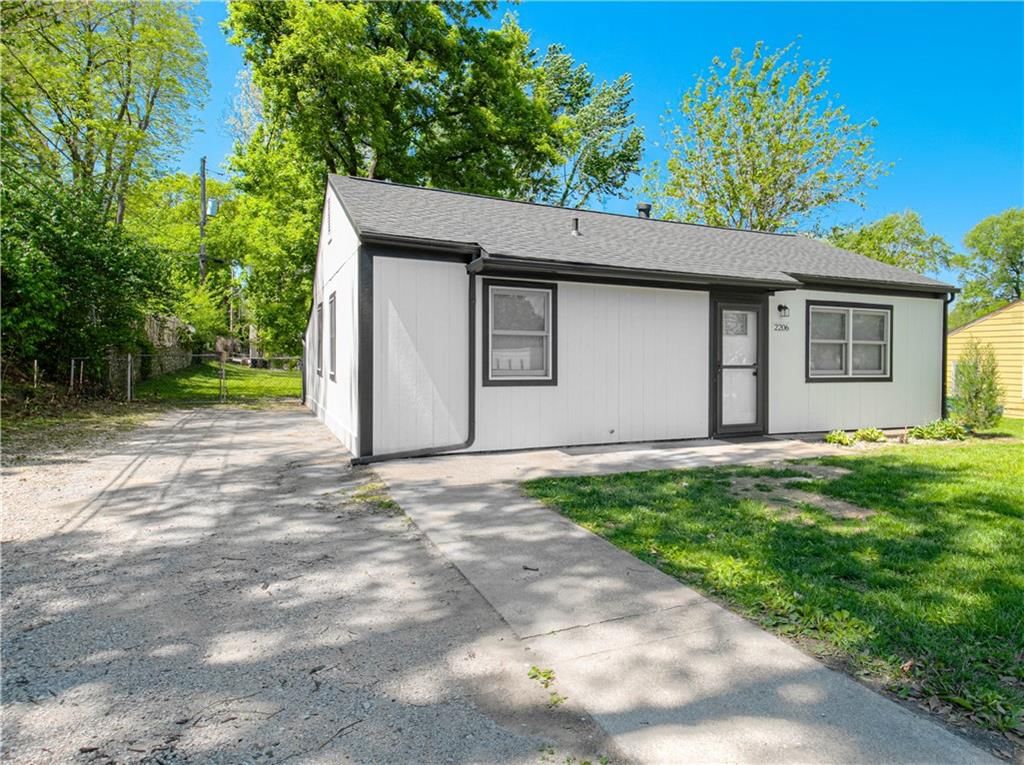2206 S 34th Street — photo 3