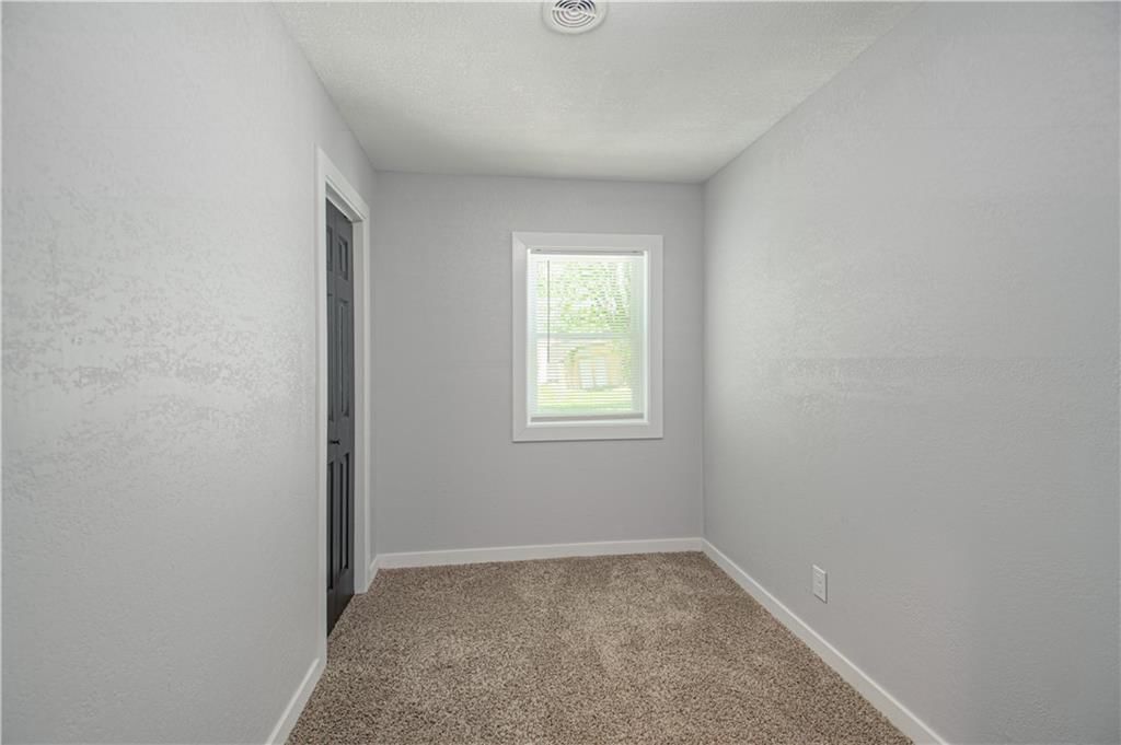 2206 S 34th Street — photo 24