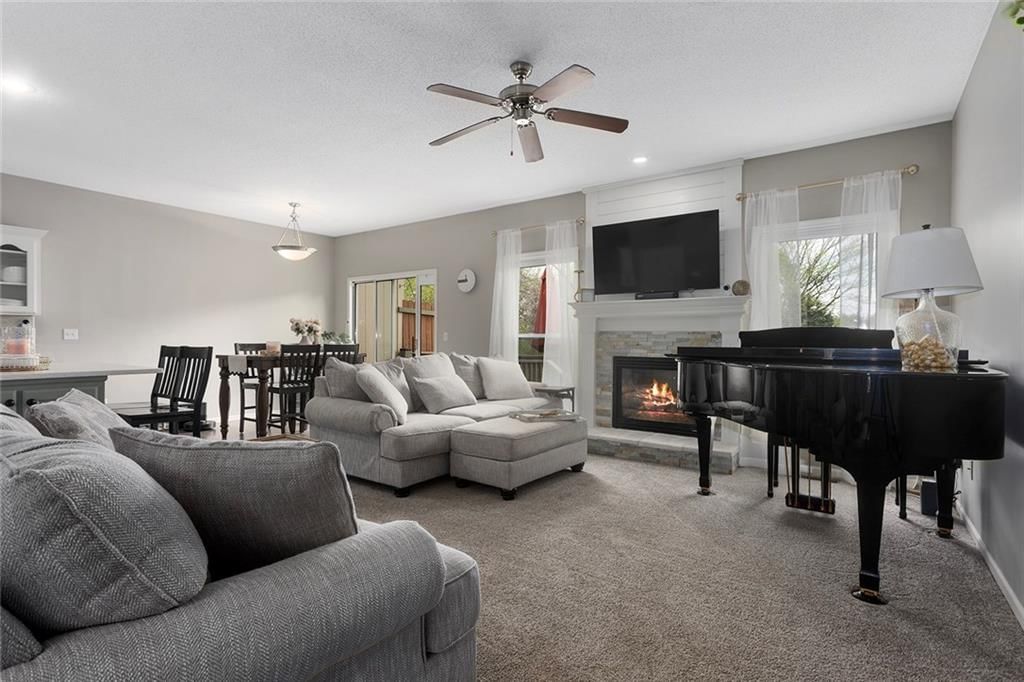 34212 W 90th Circle — photo 3