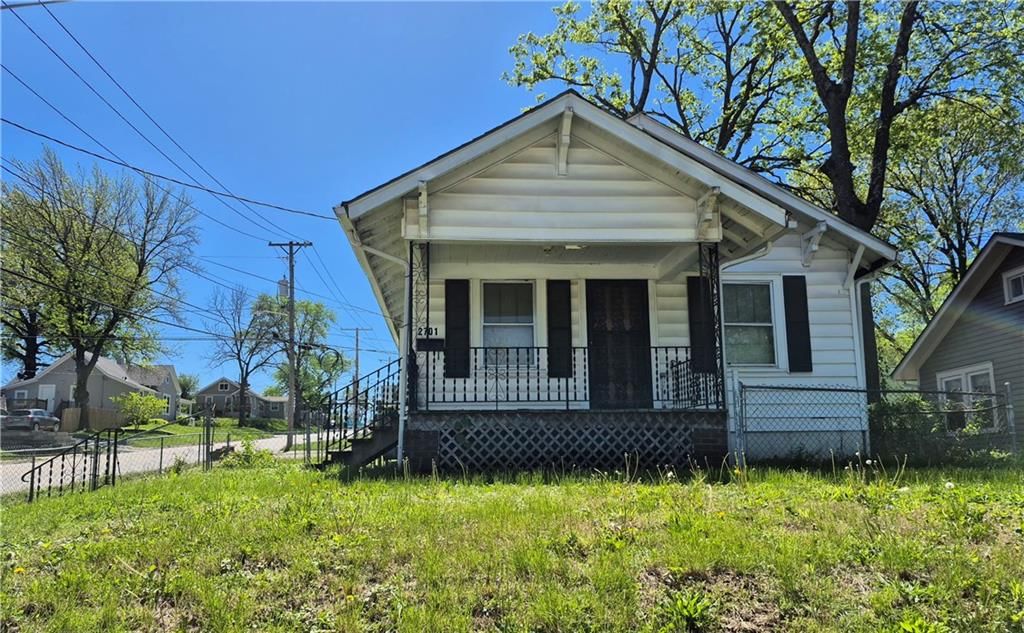 2701 Lafayette Avenue — photo 2
