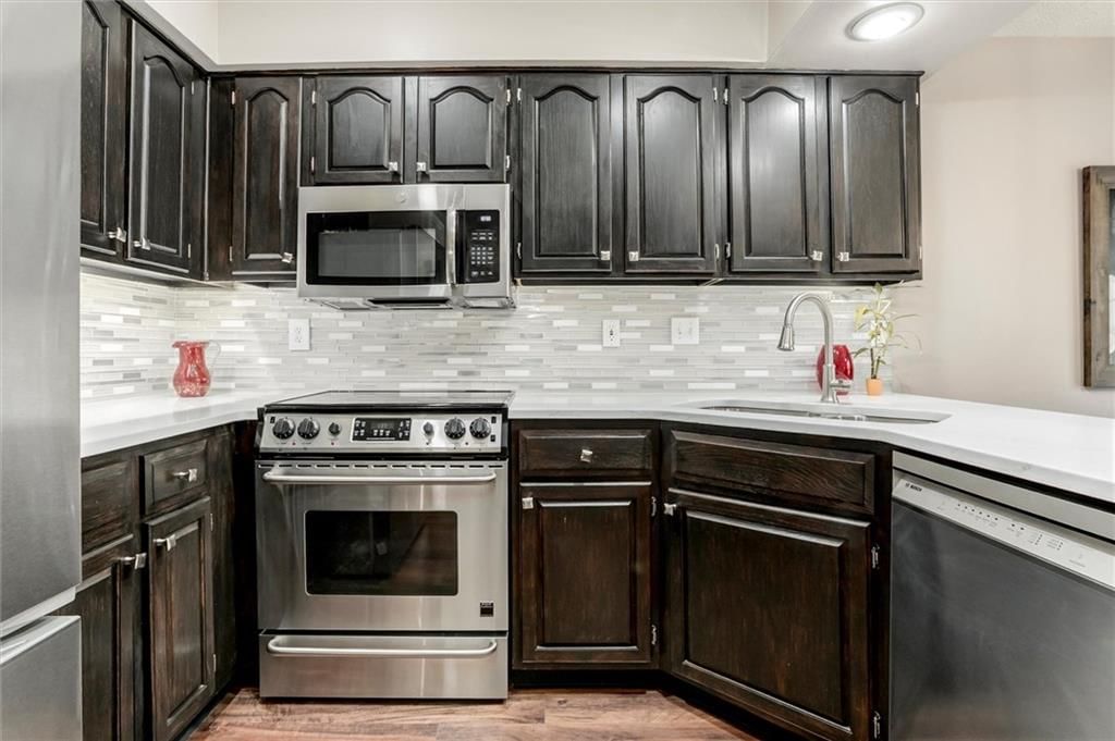 11905 Centennial Park Street — photo 10