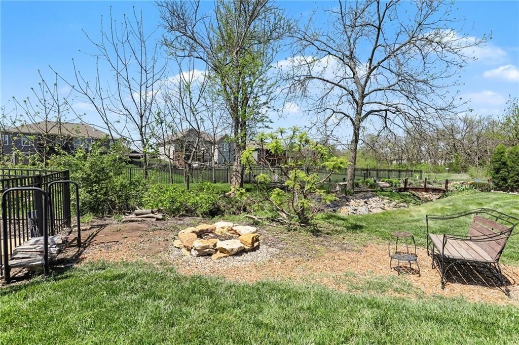 21106 W 190 Terrace — photo 35
