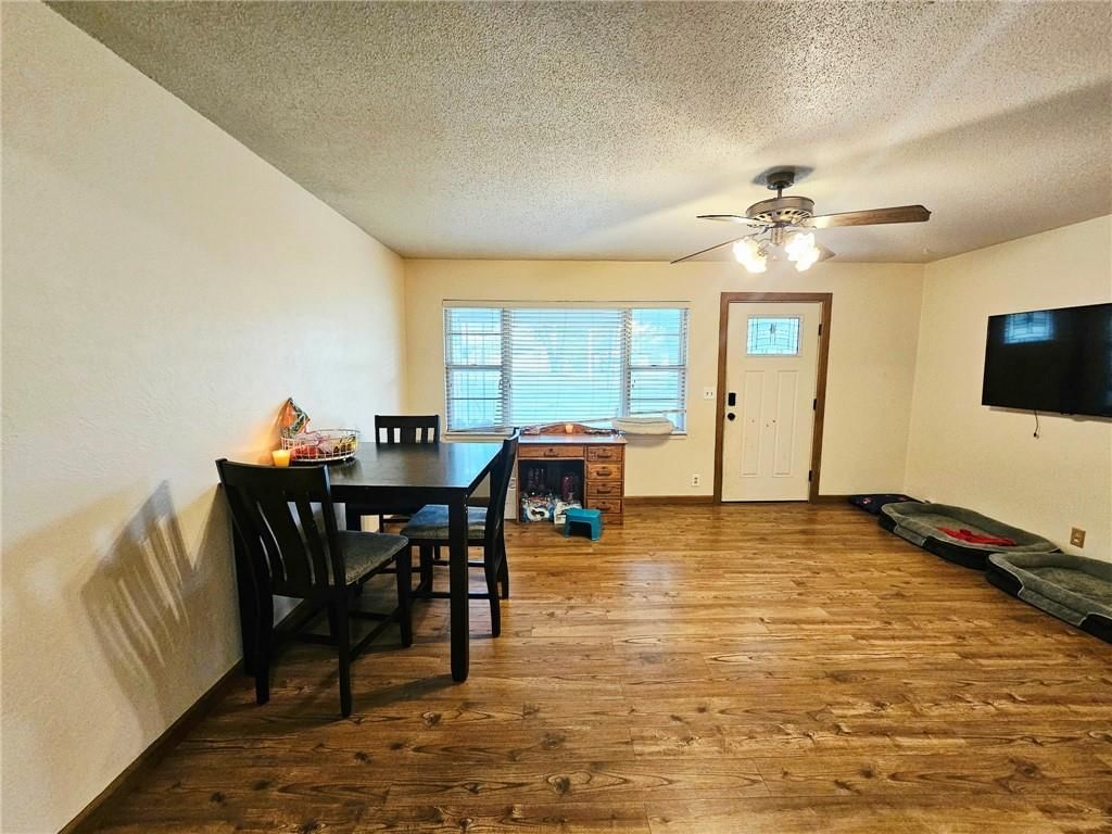 625 E 21st Street — photo 3