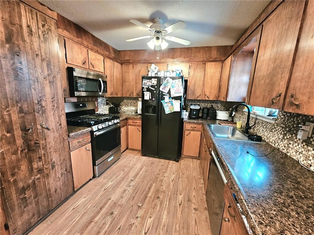 625 E 21st Street — photo 4