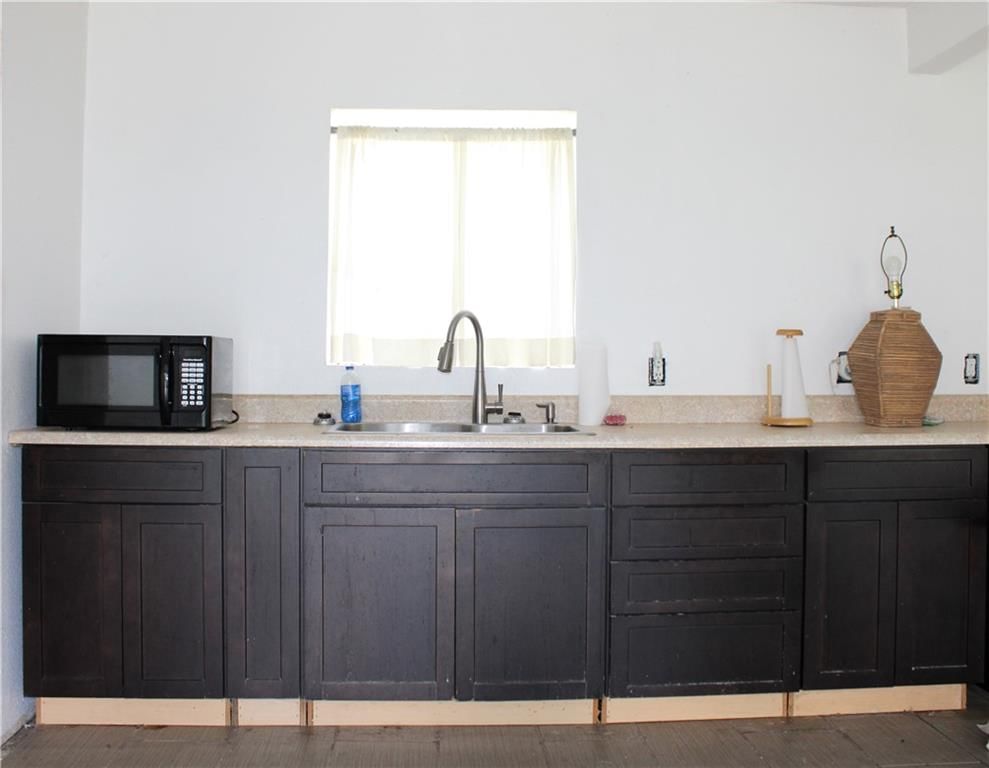 3102 Woodlawn Avenue — photo 6