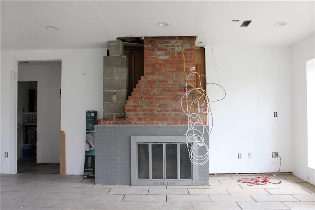 3102 Woodlawn Avenue — photo 10
