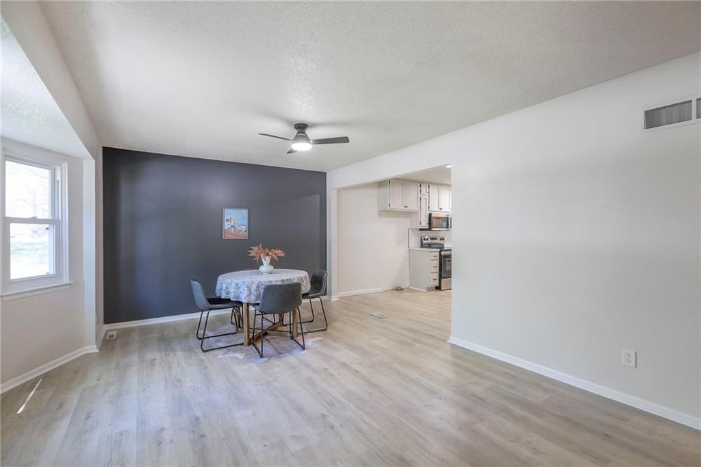 8721 N Campbell Street — photo 3