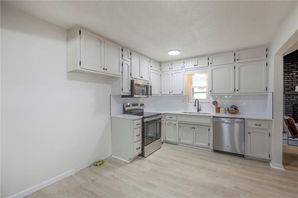 8721 N Campbell Street — photo 6