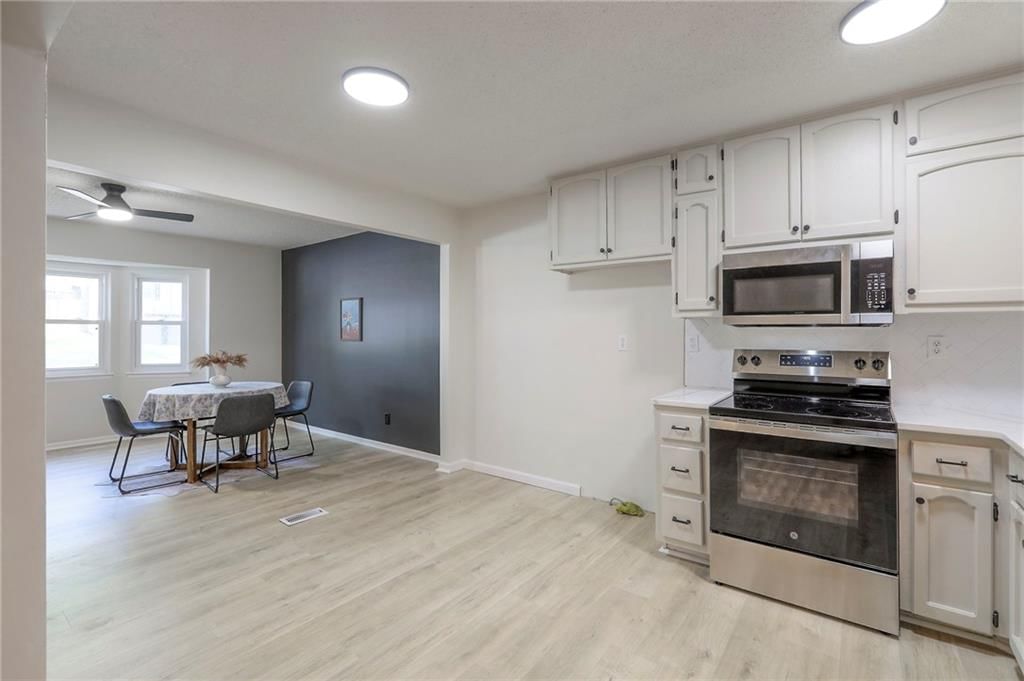 8721 N Campbell Street — photo 9